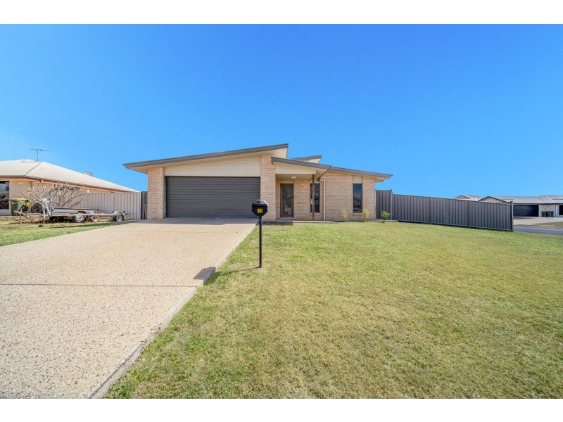 12 Blue Gums Drive, Emerald QLD 4720