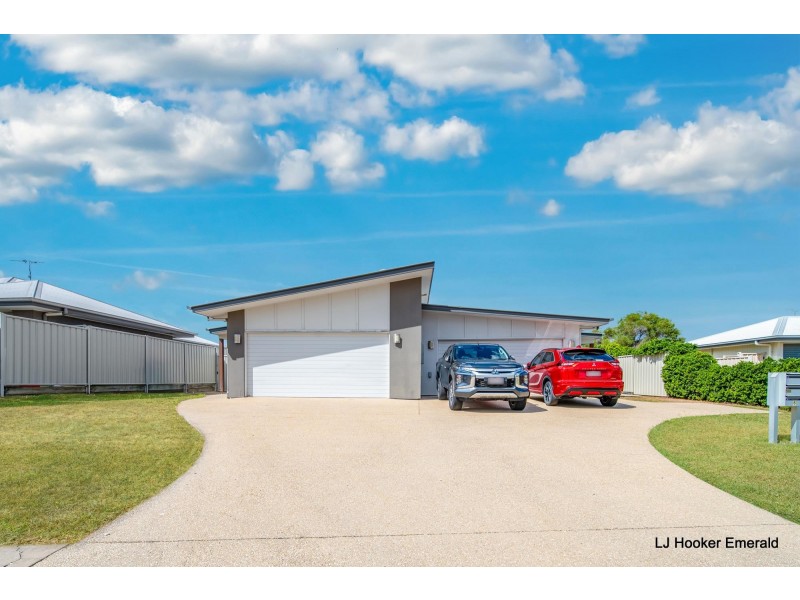 2/6 Newman Drive, Emerald QLD 4720