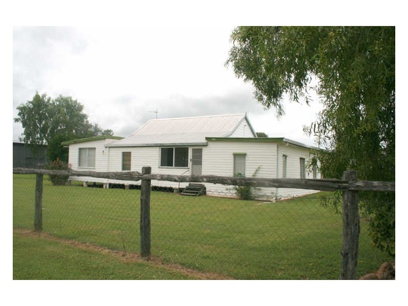 19 Abor Street, Capella QLD 4723