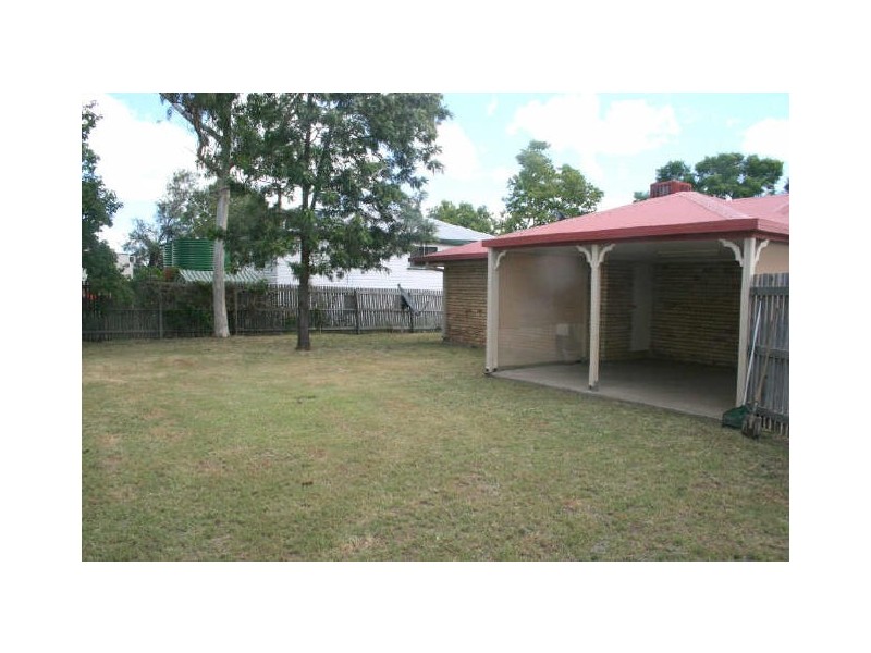 8 Malvin Street, Capella QLD 4723