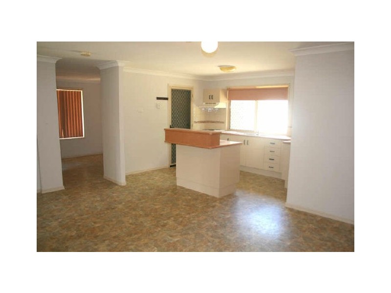 8 Malvin Street, Capella QLD 4723