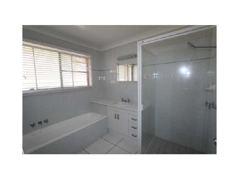 9 Cominos Street, Emerald QLD 4720