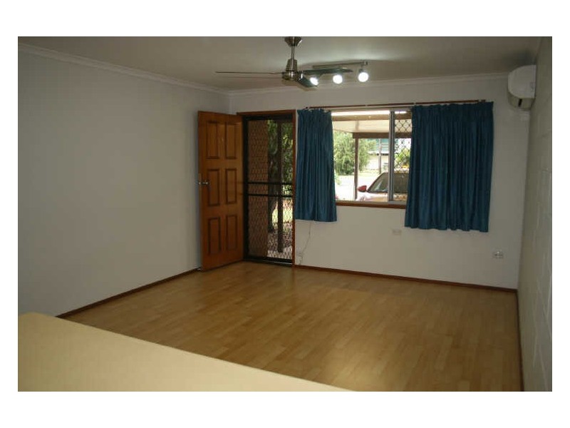 2/15 Campbell Street, Emerald QLD 4720
