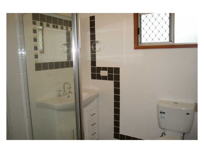 2/15 Campbell Street, Emerald QLD 4720