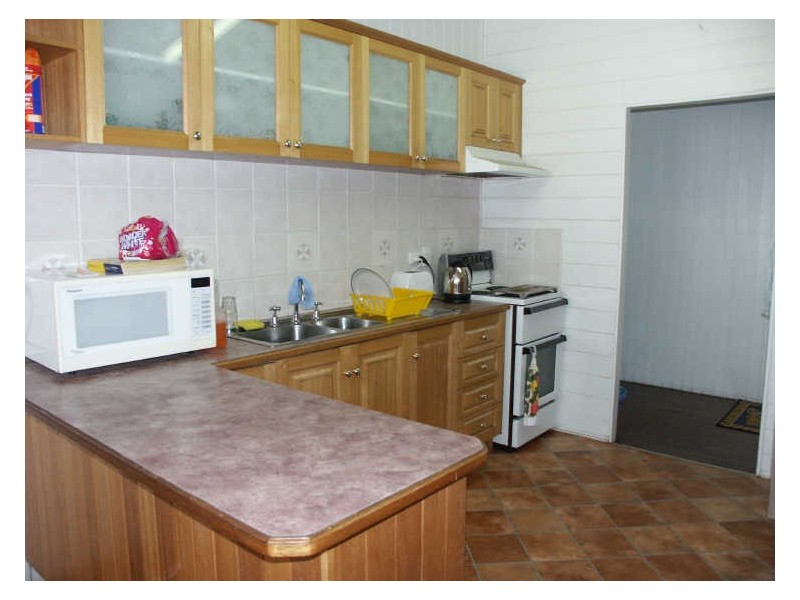 34 Retro St, Emerald QLD 4720