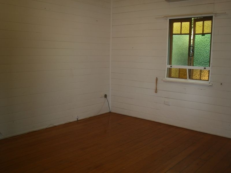 34 Retro St, Emerald QLD 4720