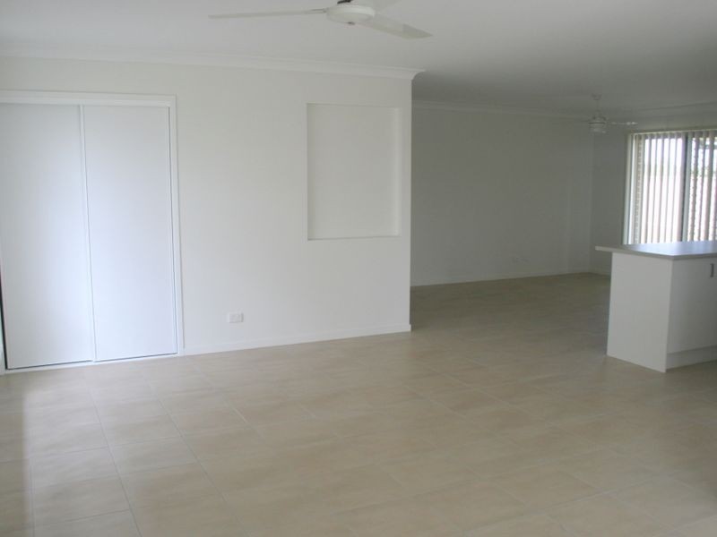 17 Scenic Drive, Emerald QLD 4720