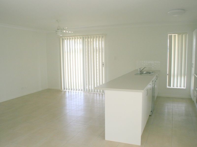 17 Scenic Drive, Emerald QLD 4720