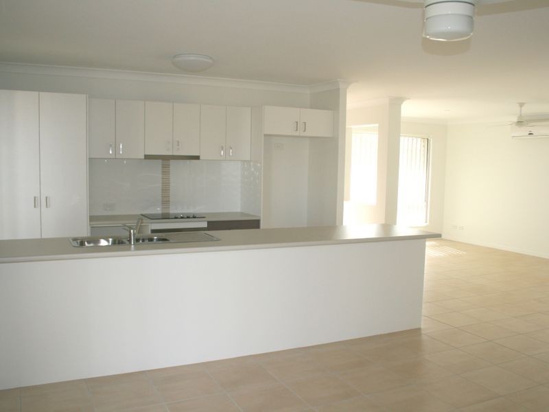 17 Scenic Drive, Emerald QLD 4720