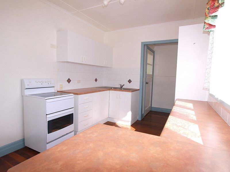 7 Edwards Place, Emerald QLD 4720