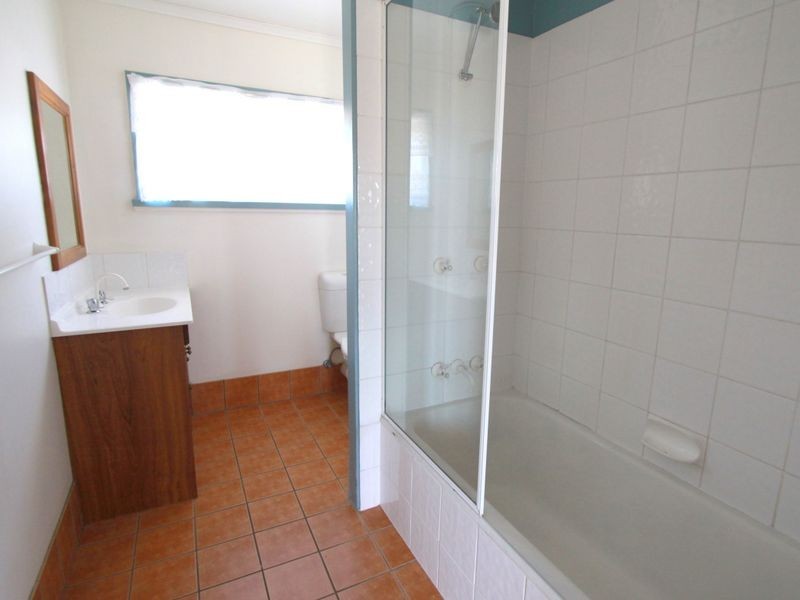 7 Edwards Place, Emerald QLD 4720