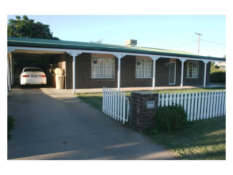 9 Bauhinia Court, Emerald QLD 4720