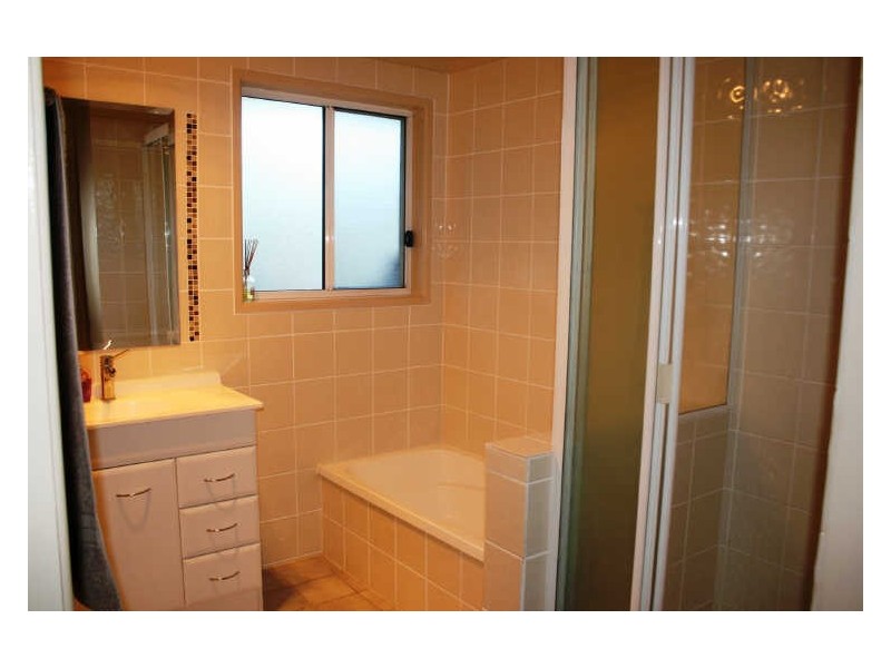 9 Bauhinia Court, Emerald QLD 4720