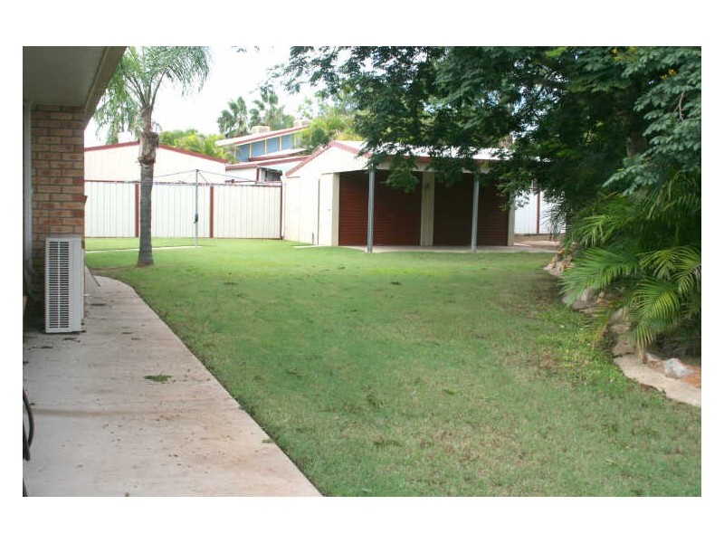 34 Cowan Crescent, Emerald QLD 4720