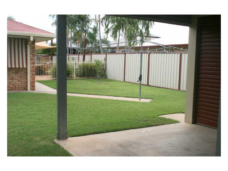 34 Cowan Crescent, Emerald QLD 4720