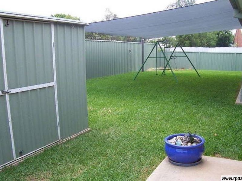 24 Jacqueline Drive, Emerald QLD 4720