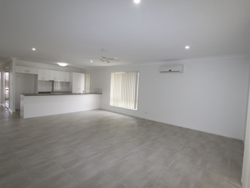 15 Lakeside Drive, Emerald QLD 4720