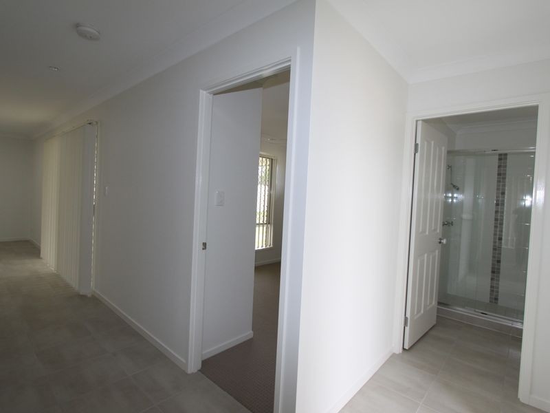 15 Lakeside Drive, Emerald QLD 4720