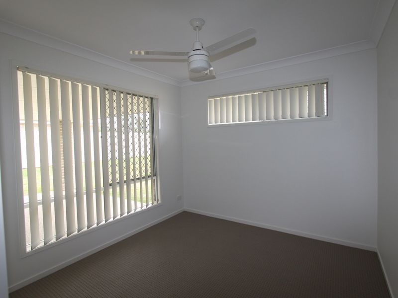 15 Lakeside Drive, Emerald QLD 4720