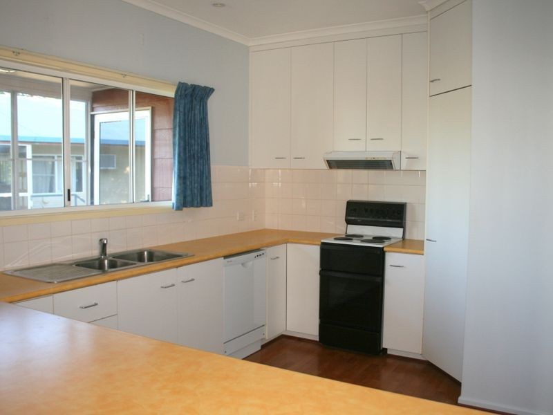 6 Roseanne Road, Emerald QLD 4720