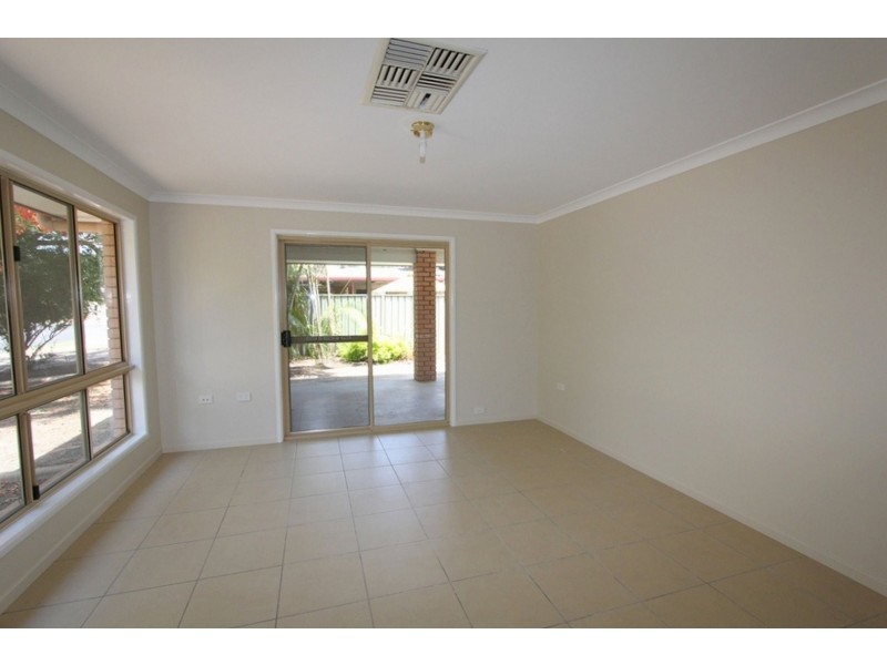 15 Waldby Court, Emerald QLD 4720