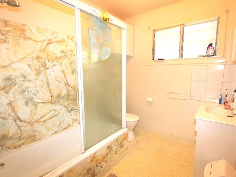 18 White Street, Emerald QLD 4720