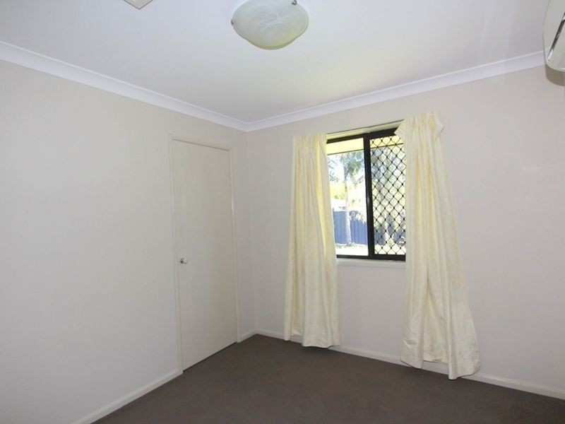 19 Vicki Close, Emerald QLD 4720