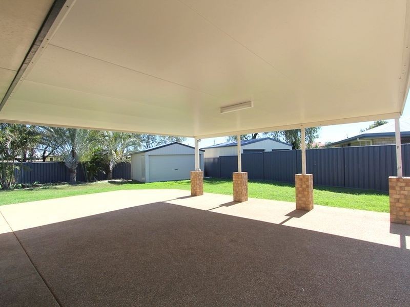 19 Vicki Close, Emerald QLD 4720