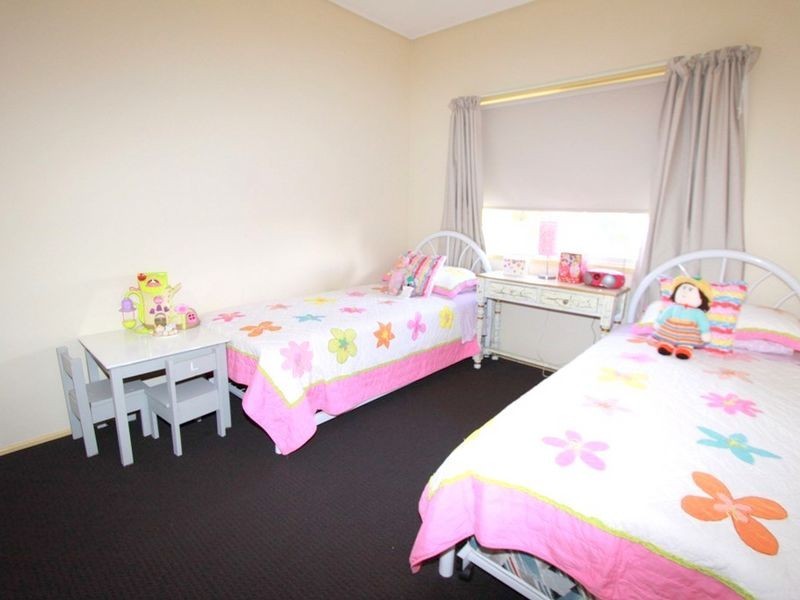 26 Centenary Drive, Emerald QLD 4720