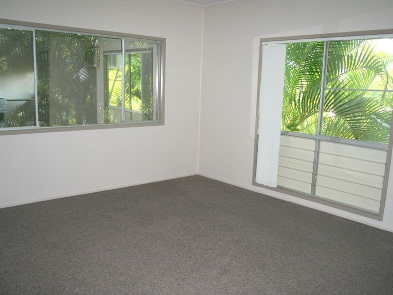 16 Centenary Drive, Emerald QLD 4720