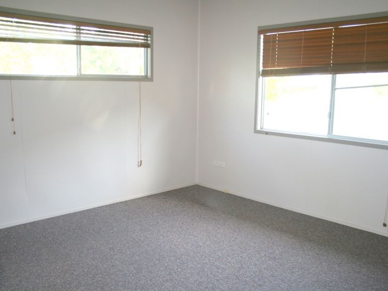 16 Centenary Drive, Emerald QLD 4720