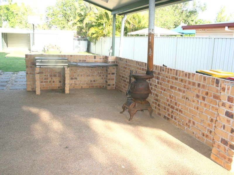 16 Centenary Drive, Emerald QLD 4720