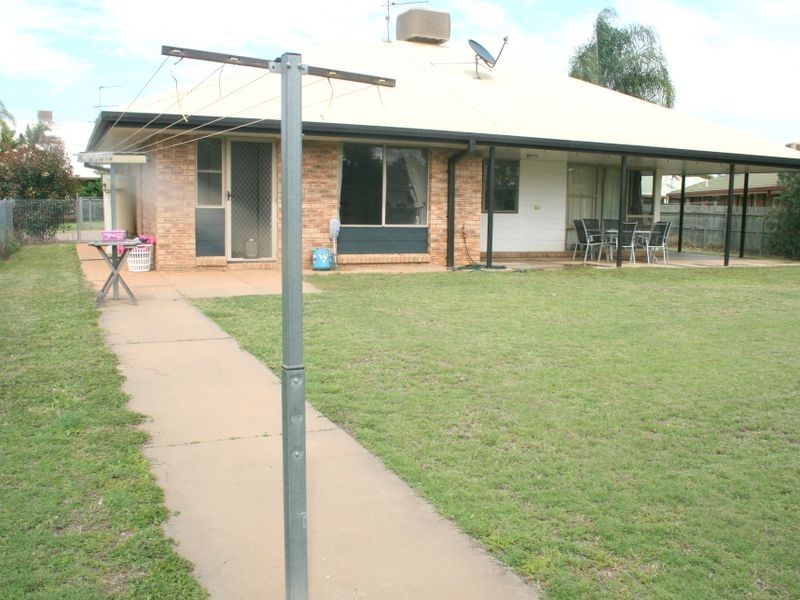 5 Chalmers Crescent, Emerald QLD 4720