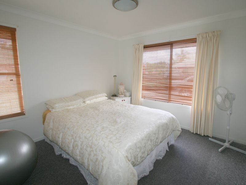5 Chalmers Crescent, Emerald QLD 4720