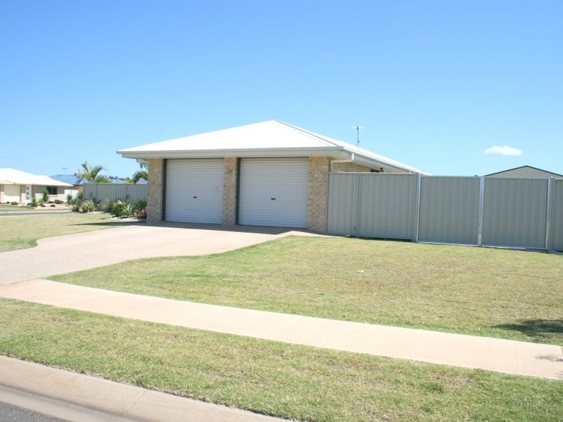 24 Mayfair Drive, Emerald QLD 4720