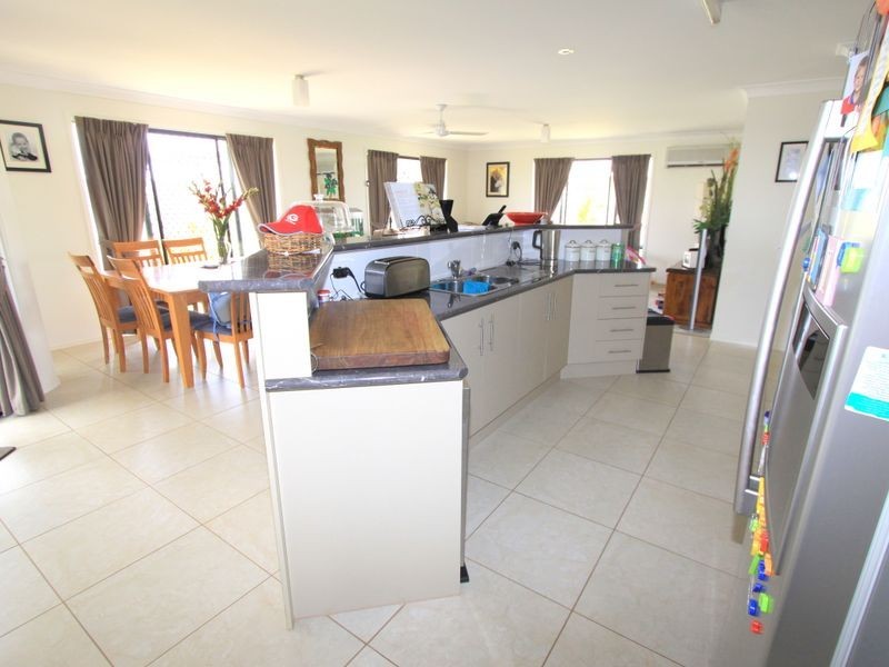 24 Mayfair Drive, Emerald QLD 4720