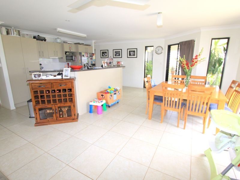 24 Mayfair Drive, Emerald QLD 4720