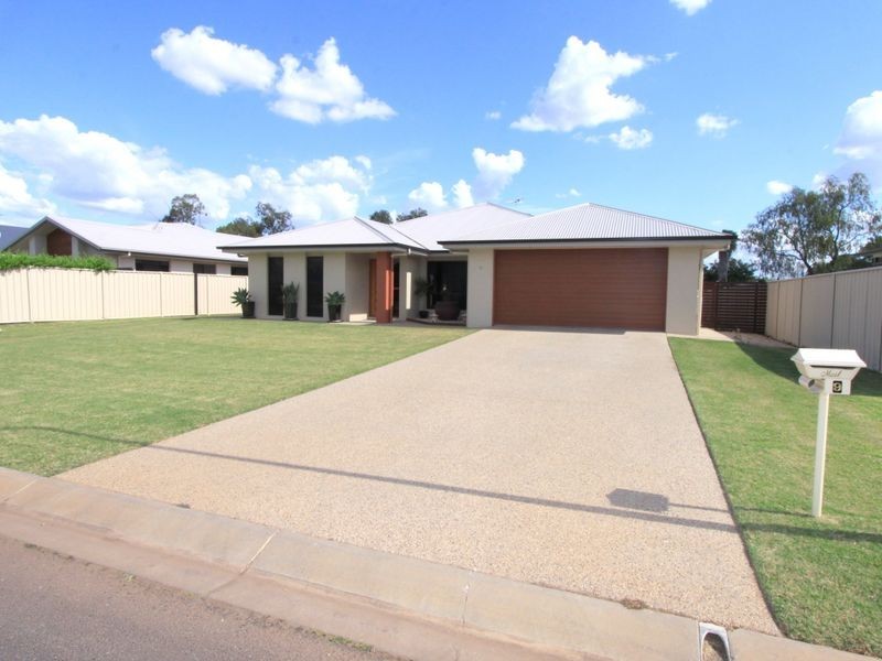 9 Carrington Place, Emerald QLD 4720