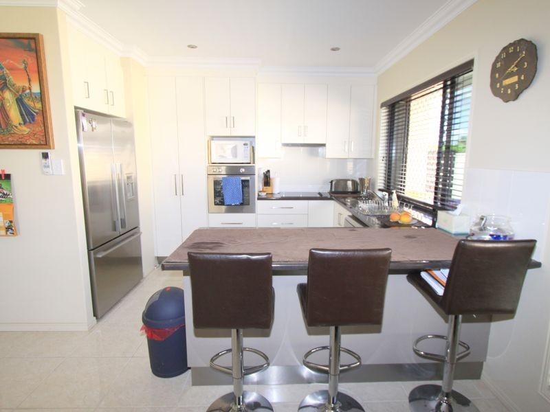 9 Carrington Place, Emerald QLD 4720