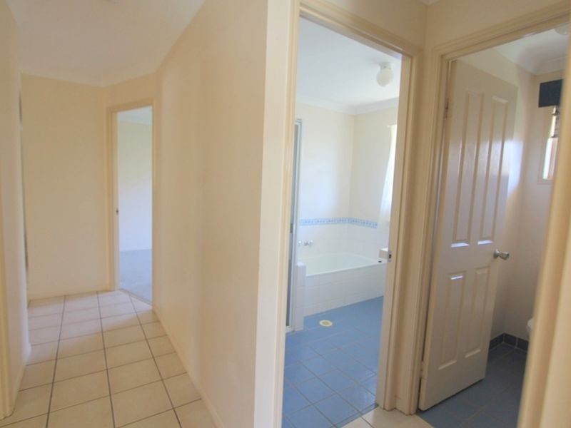24 Jeppesen Drive, Emerald QLD 4720