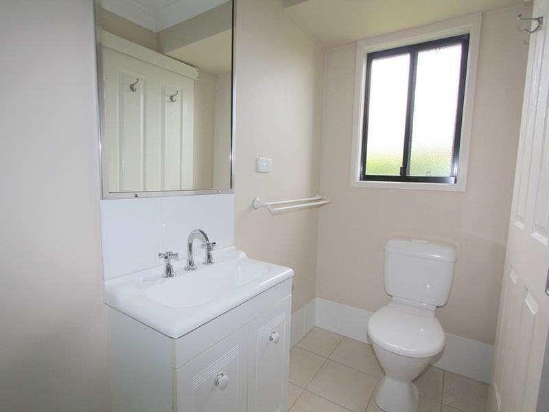 38 Cowan Crescent, Emerald QLD 4720