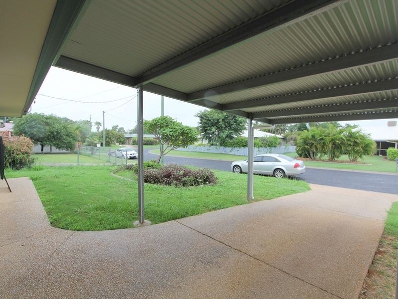 38 Cowan Crescent, Emerald QLD 4720