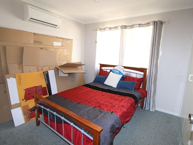 75 Staal Crescent, Emerald QLD 4720