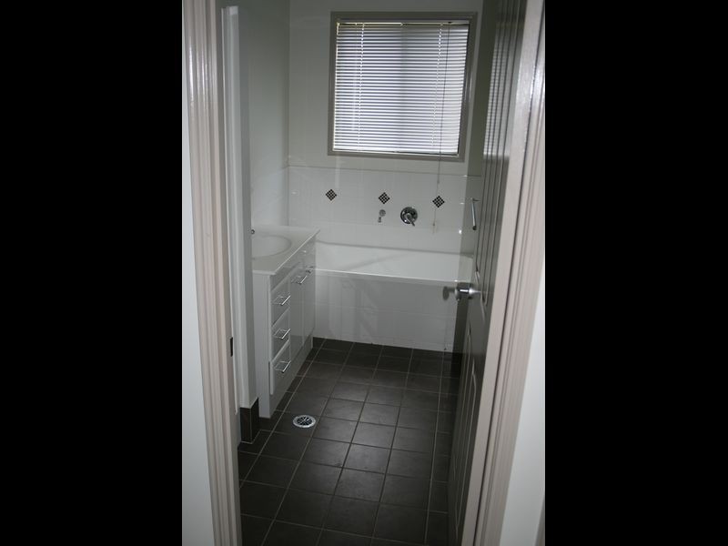 5 Mt MacArthur Blvd, Capella QLD 4723