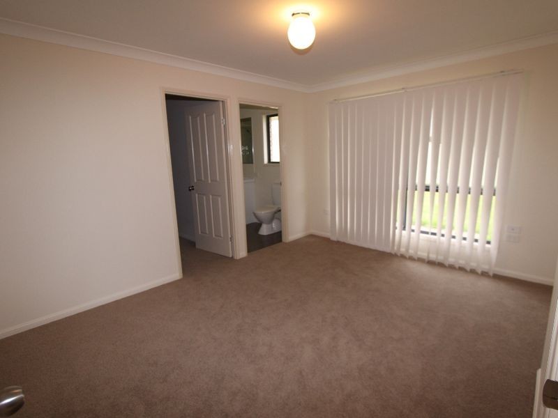 16 Saville Street, Emerald QLD 4720
