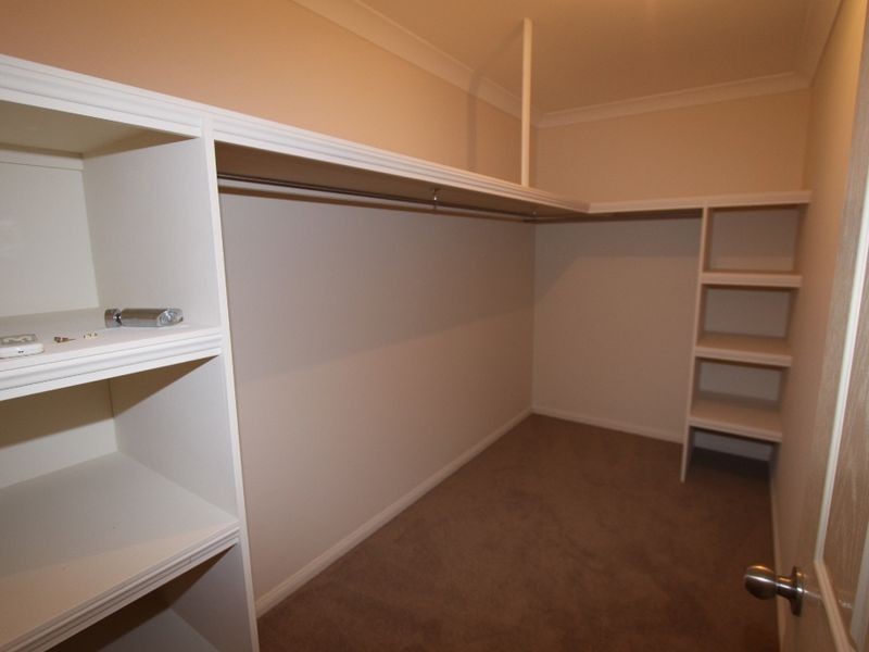 16 Saville Street, Emerald QLD 4720