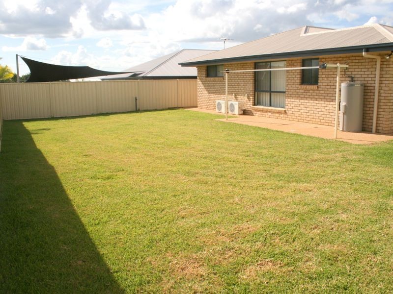 16 Saville Street, Emerald QLD 4720