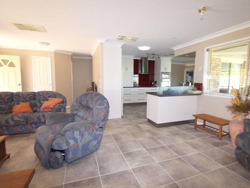 74 Staal Crescent, Emerald QLD 4720