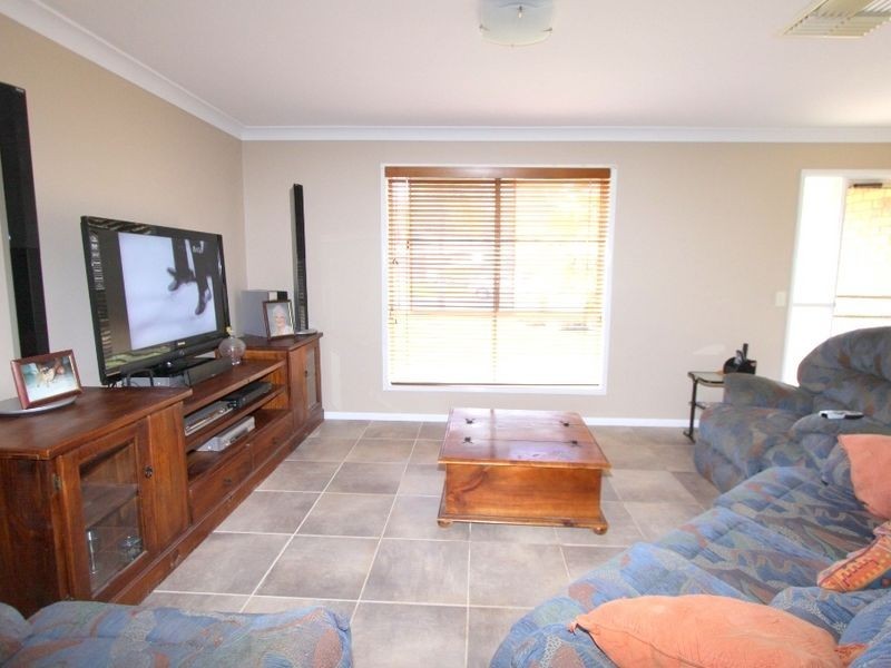 74 Staal Crescent, Emerald QLD 4720