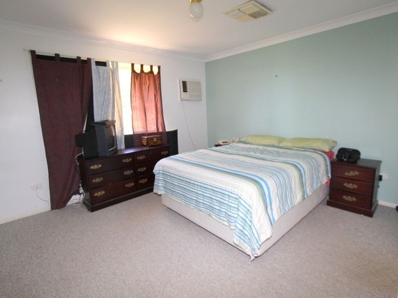 74 Staal Crescent, Emerald QLD 4720